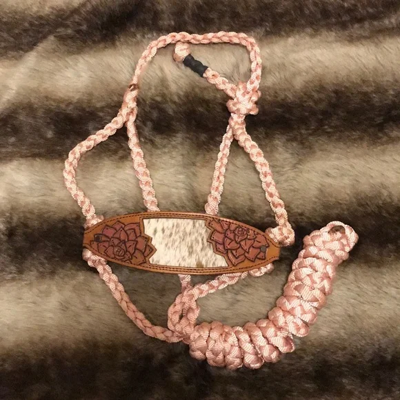 Cowhide bronc halter on mule tape halter cactus horse tack pink tack - Picture 5 of 5